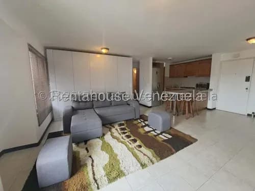 Apartamento En Alquiler En Sabana Grande Amoblado Listo Para Mudarte Oportunidad / Rf