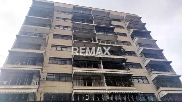 AMPLIO Y HERMOSO APARTAMENTO EN ALQUILER EN LOS DOS CAMINOS
