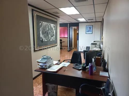 Vendo Oficina De 63mts En Edificio Ejecutivo Pequeño, Muy Bien Ubicada, Con Fácil Acceso A Transporte Sabana Grande !!!! Oportunidad... Lo