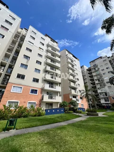 En venta bello apartamento remodelado en el Oeste de Barquisimeto