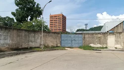 Valencia Venta De Terreno Urbanización El Recreo Avenida Bolívar Norte L. C