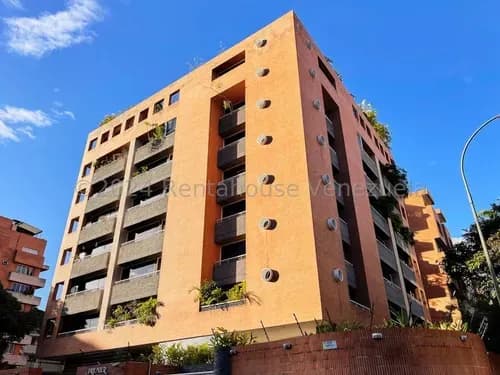 Apartamento En Venta Urb. Campo Alegre, Caracas 24-17831