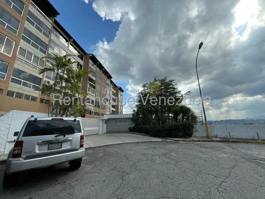 Apartamento (1 Nivel) en Alquiler en Terrazas de Santa Ines, Distrito Metropolitano