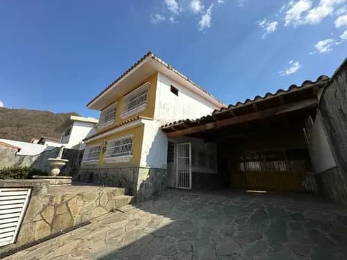 Rab Vendo Casa En Calle Cerrada Con Vigilancia Para Proyecto De Remodelación Con Amplios Espacios