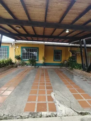 Mariana Castellanos Inzitu Realtors Venta Casa Ubicada En Urbanizacion Valle De Oro San Diego Carabobo Solo Cliente