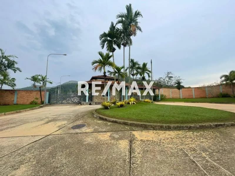 Se Vende Terreno Unifamiliar 465,57m2 en Urb. Santa María del Campo