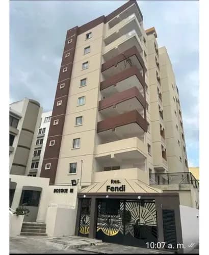 En Venta Amplio Apartamento En La Urb. El Bosque Resd. Fendi, Maracay Estado Aragua. Piso Bajo