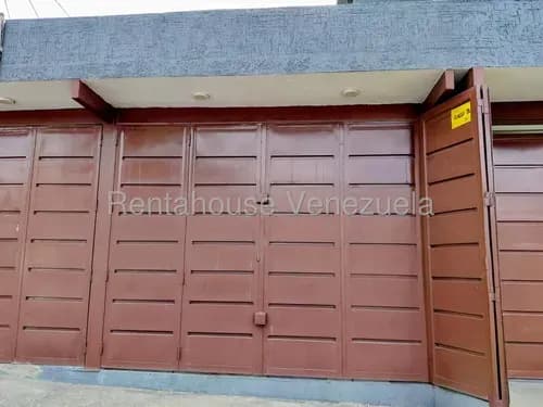 Maritza Lucena Alquila Amplio Local Comercial A Pie De Calle En Centro De Barquisimeto, Zona De Alto Trafico.