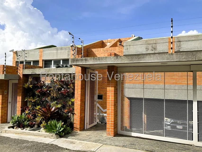 Townhouse (Multiples Niveles) en Venta en Los Naranjos del Cafetal, Distrito Metropolitano