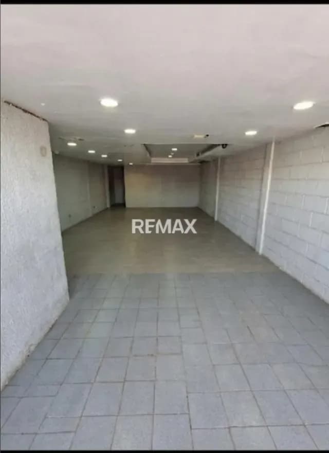 LOCAL COMERCIAL Circunvalación 2 PB