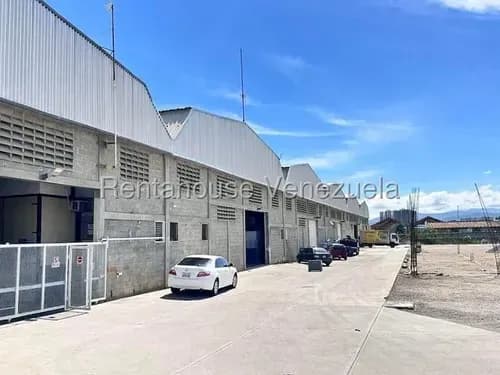 María Valera Alquila Excelente Galpón En Zona Industrial 2 Barquisimeto, Ideal Para Cualquier Rubro Comercial, Con Área De Carga Y Descarga.