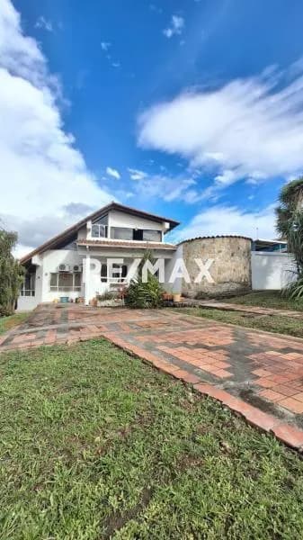 SE VENDE CASA EN EL MIRADOR