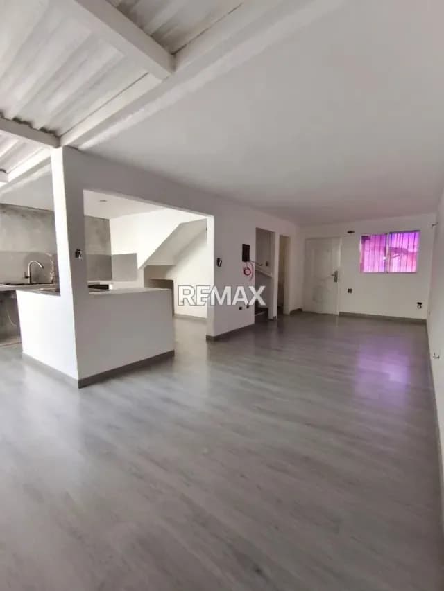 TOWNHOUSE A ESTRENAR