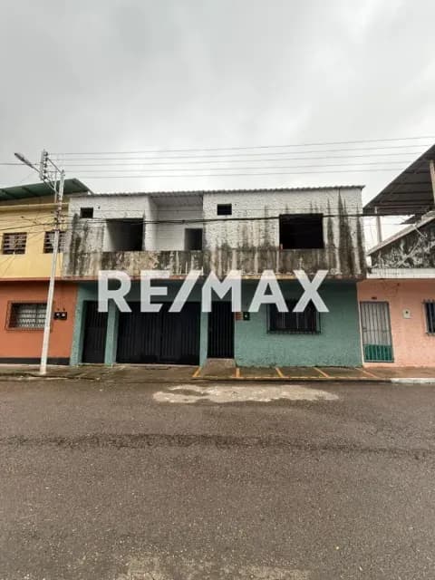 En Venta Casa doble propósito con apartamento anexo con avance de construcción ubicado en San Juan de Colón Carrera 5 con calle 9 frente al cementerio.