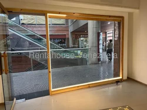 Alquiler De Local Comercial En El Centro Comercial San Ignacio. Jm-rc 26:17100