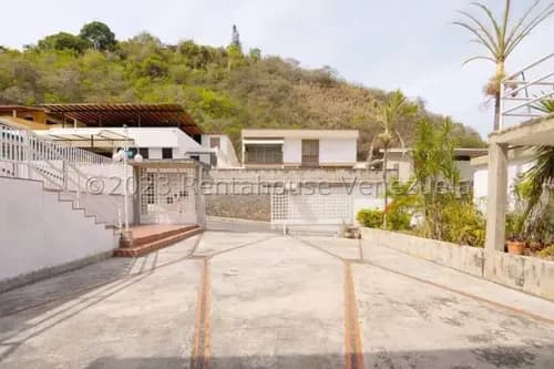Casa En Venta En Prados Del Este, Caracas 26-4945 Yf