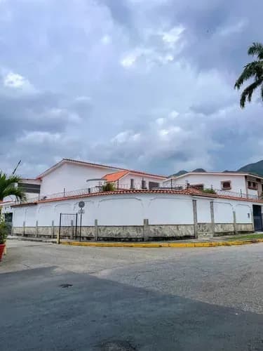 Hermanas Mota Venden Hermosa Casa Quinta En Prebo Ii