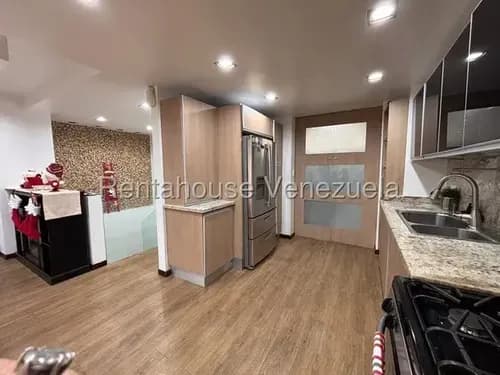 Bray Montoya Vende Moderno Apartamento Duplex Al Este De Barquisimeto, Amplias Habitaciones, Ideal Para Compartir En Familia Y Amigos 2#6#1#0#5#8#5.