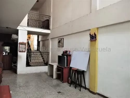 Casa Comercial A La Venta En La Av Baralt #26-3889 Josmary Sanjuan