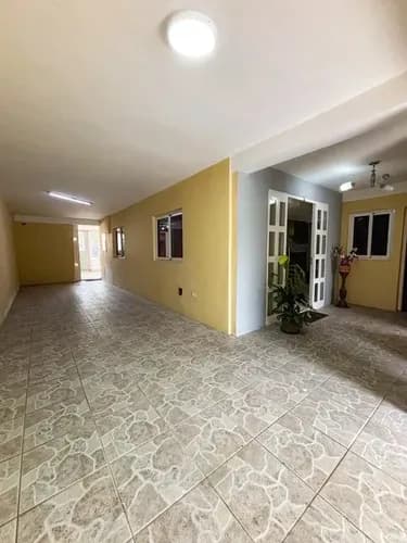 Casa Con Terreno En El Cafetal Naguanagua. Cz