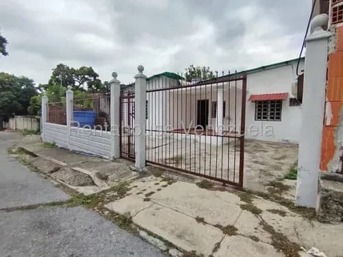 Casa En Venta En El Limon Maracay Aragua 26-21413 Irrr