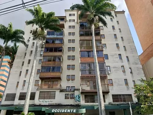 Apartamento Para Oficinas En Urbanización San José De Tarb