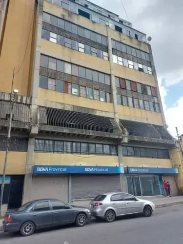 En Venta Piso Industrial De Dos Niveles, En Catia, Ideal Para Fabricas Y/o Almacenamientos