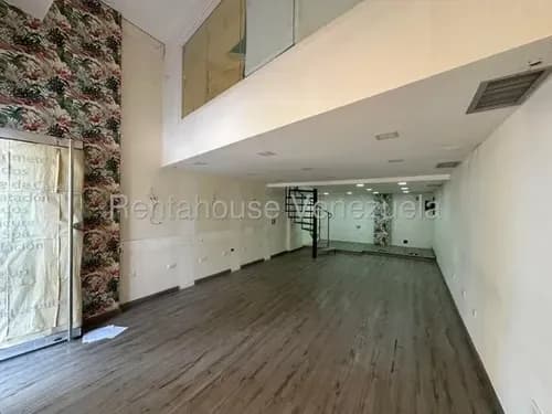 Local En Alquiler De 70mts Cc Paseo Las Delicias 2 Maracay 26-18518 Avel