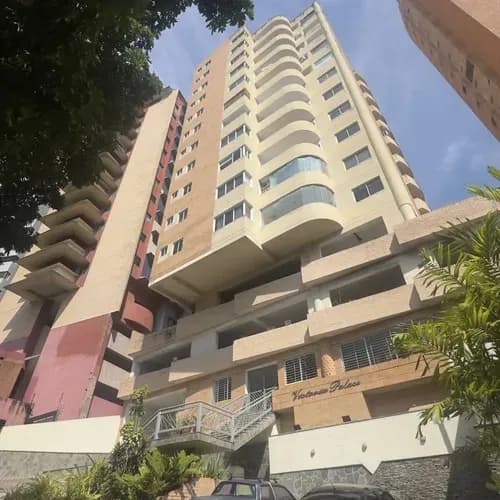 E-3314. Alexora Vende Apartamento Amoblado Y Equipado, Ubicado En La Urbanización El Parral, Res. Victoria Palace. (2,2,2)