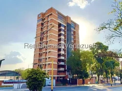 Dalia Cortez Vende Apartamento Hermoso, Moderno, Fresco Y Luminoso Al Este De La Ciudad
