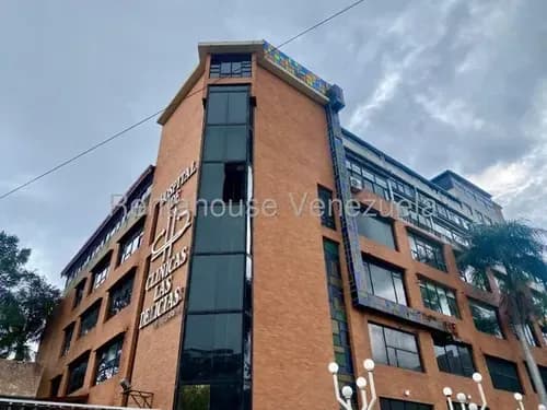 Venta Consultorio Odontologico Completamente Amoblado En Hospital De Clínica Las Delicias #25-20911 Rm