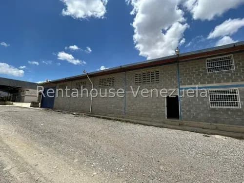 Jean Pavon Tiene Excelente Galpón De 300 Mt2 En Alquiler En La Av Florencio Jimenez Oeste De Barquisimeto Lara 25-7824