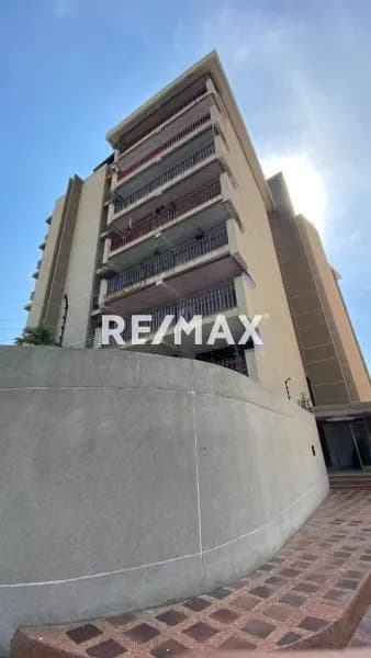 Apartamento en Residencias Virginia, Urbanización La Virginia y Av. Principal del Milagro. En alquiler
