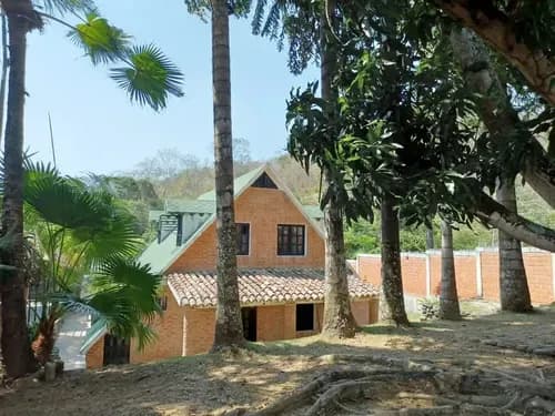 Casa Tipo Chalet En Venta En Colinas De Guataparo