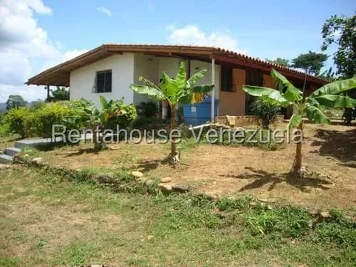 Ricardo Falconi Vende Casa Con Terreno Propio Área Campestre Cerca De La Ciudad