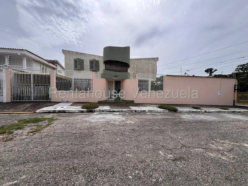 Casa (Multipes Niveles) en Venta en Santa Elena, Lara