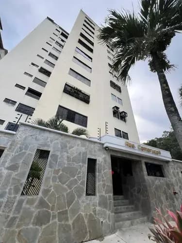 Apartamento En Valles De Camoruco Cerca De Las 4 Avenidas