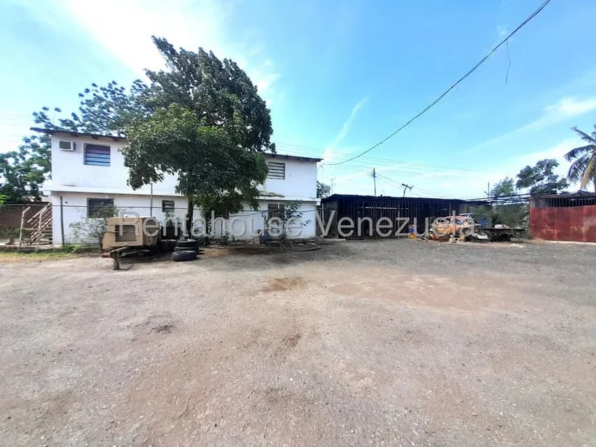 Comercial (Galpon - Deposito) en Venta en Monsenor Iturriza, Falcon