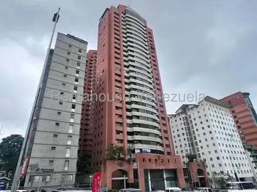 Hermoso Apartamento De 3 Niveles (ph), 3 Habitaciones Y 3 Baños , Moderno Y Amoblado , Con Vista Hermosa De Ccs