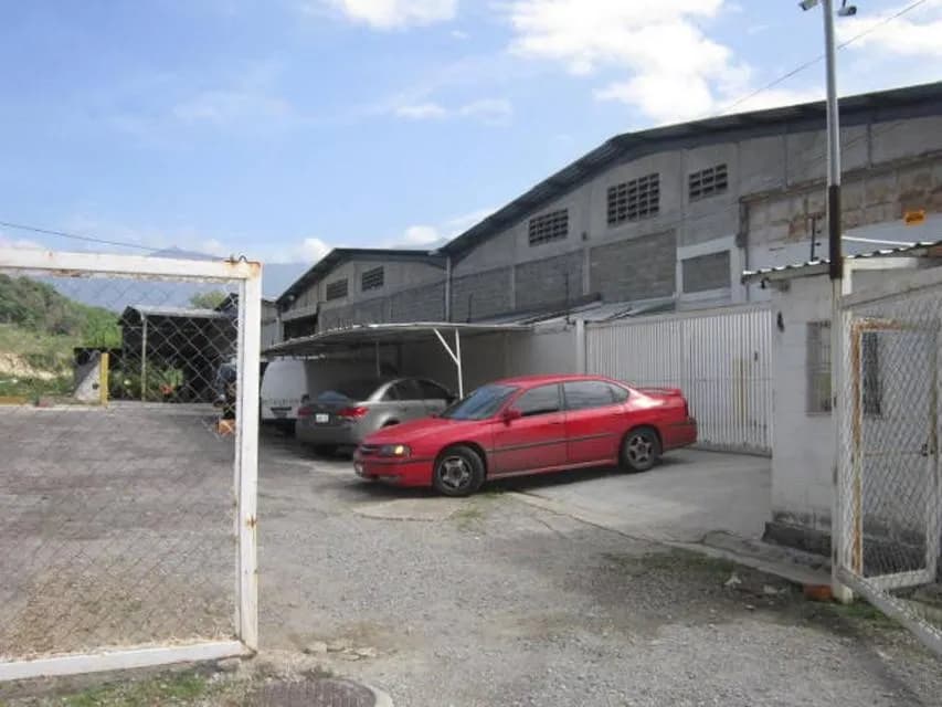 Comercial (Galpon - Deposito) en Venta en Sector Industrial Cloris, Miranda
