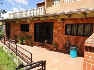 Casa en Venta Urb Los Picachos Los Teques