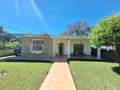 Amoblada Amplia, Hermosa Y Fresca Casa En Venta En Turmero En Calle Cerrada Db 26-6754