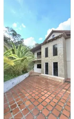 Se Vende Townhouse Urb San Miguel Arcangel Colinas De Carrizal