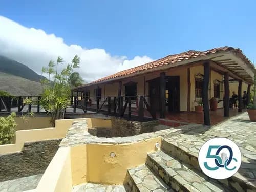 Casa De Montaña Con Vista Al Mar, A La Montaña Y A Pocos Minutos De Playa Guacuco