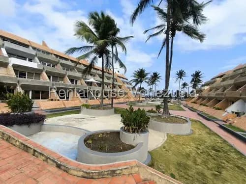 M&n Vende Hermoso Y Amoblado Apartamento De 55m2; Conjunto Privado De Tucacas Con Salida Al Mar; Bellas Areas Comunes: 26-14400