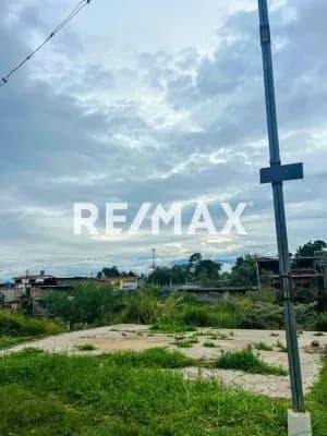 VENTA DE TERRENO Ubicado en Tucape calle 12 sector Vista Hermosa.