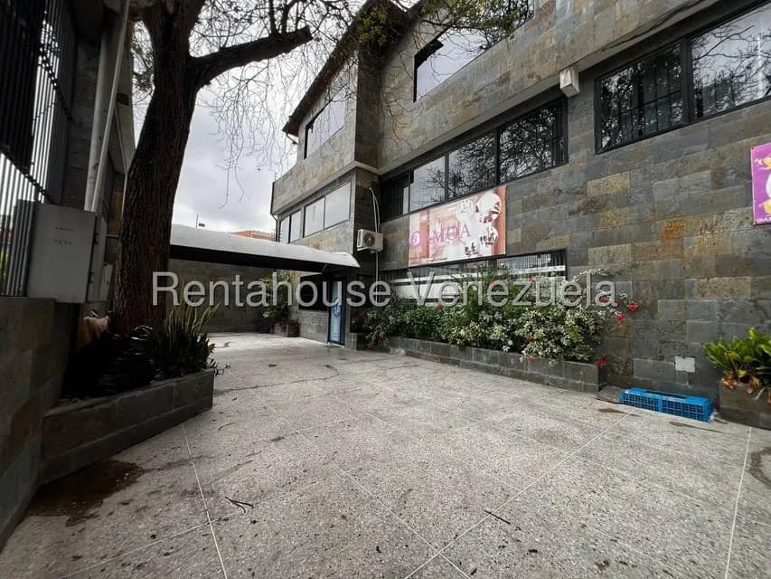 Comercial (Consultorio Medico) en Alquiler en Zona Este, Lara