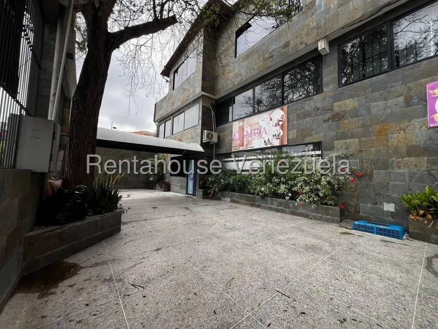 Comercial (Consultorio Medico) en Alquiler en Zona Este, Lara