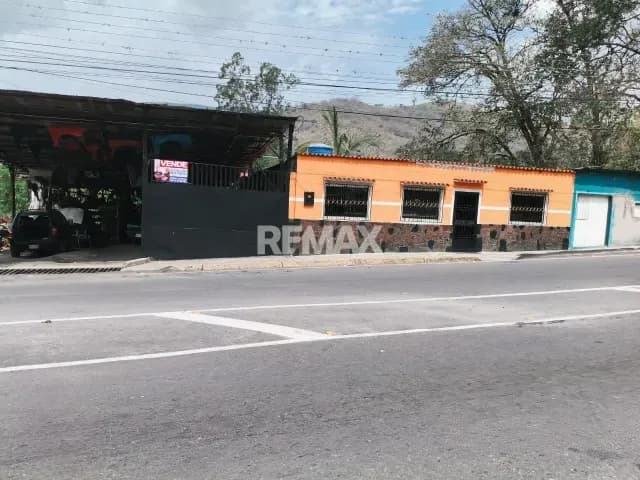 SE VENDE CASA EN EL MIRADOR