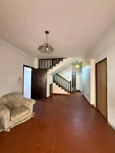 Casa 196m2 En Venta De 2 Niveles En Calle Cerrada Con Excelente Ubicación En La Urb. Prebo Valencia. A1. Solo Clientes